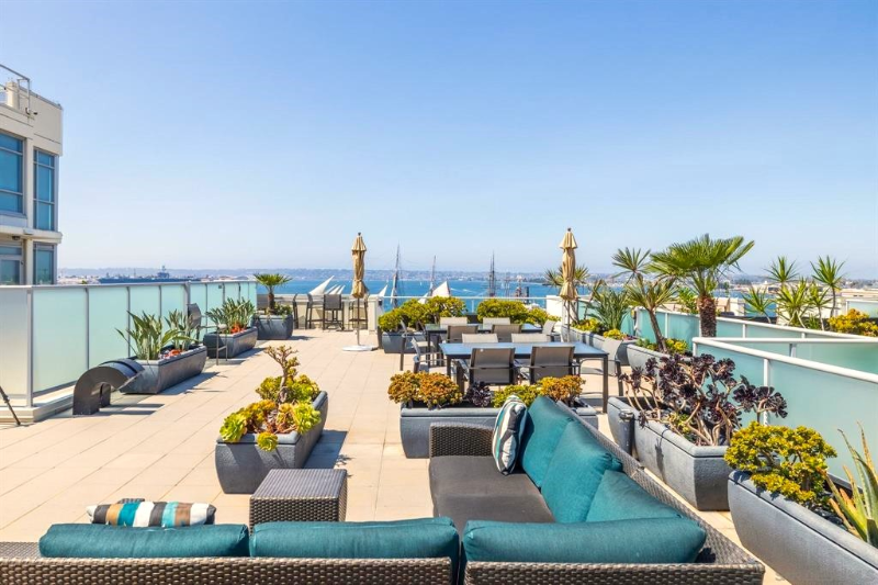 1431 Pacific Highway #113 - Photo 2 of 36