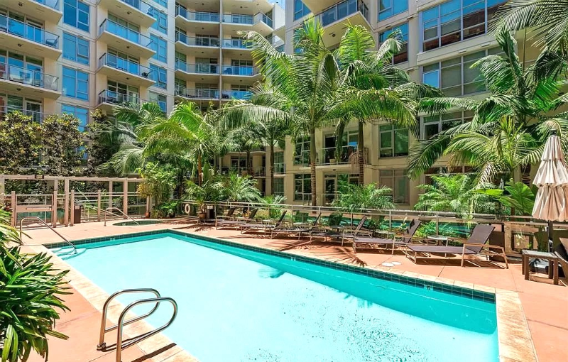 1431 Pacific Highway #113 - Photo 3 of 36