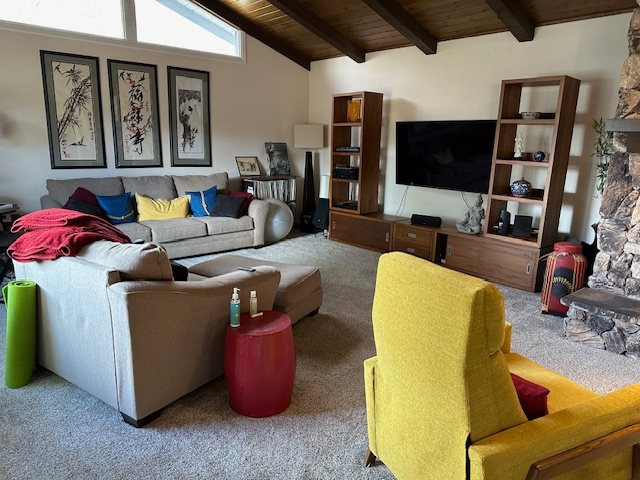 1205 W Fourth St - Photo 2 of 13