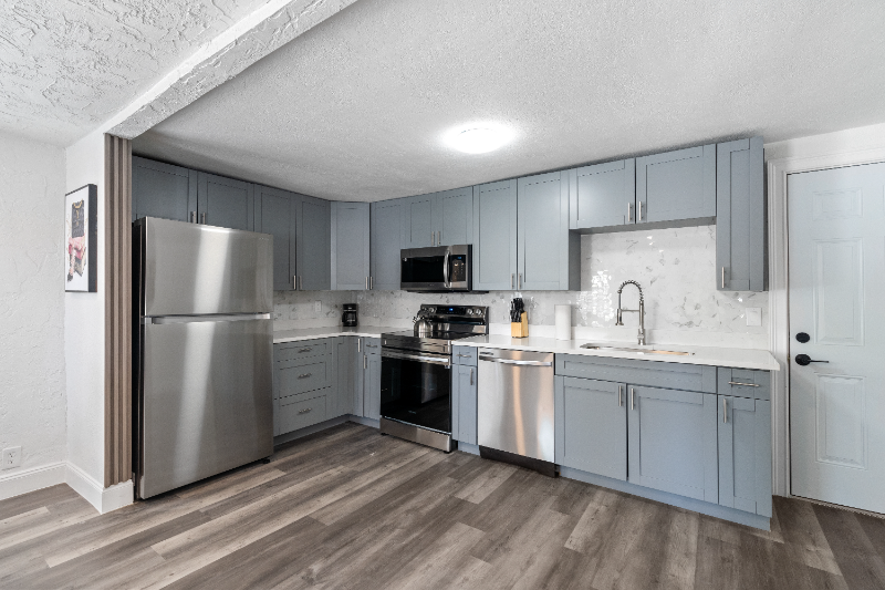 4102 N Hubert Ave - Photo 6 of 20