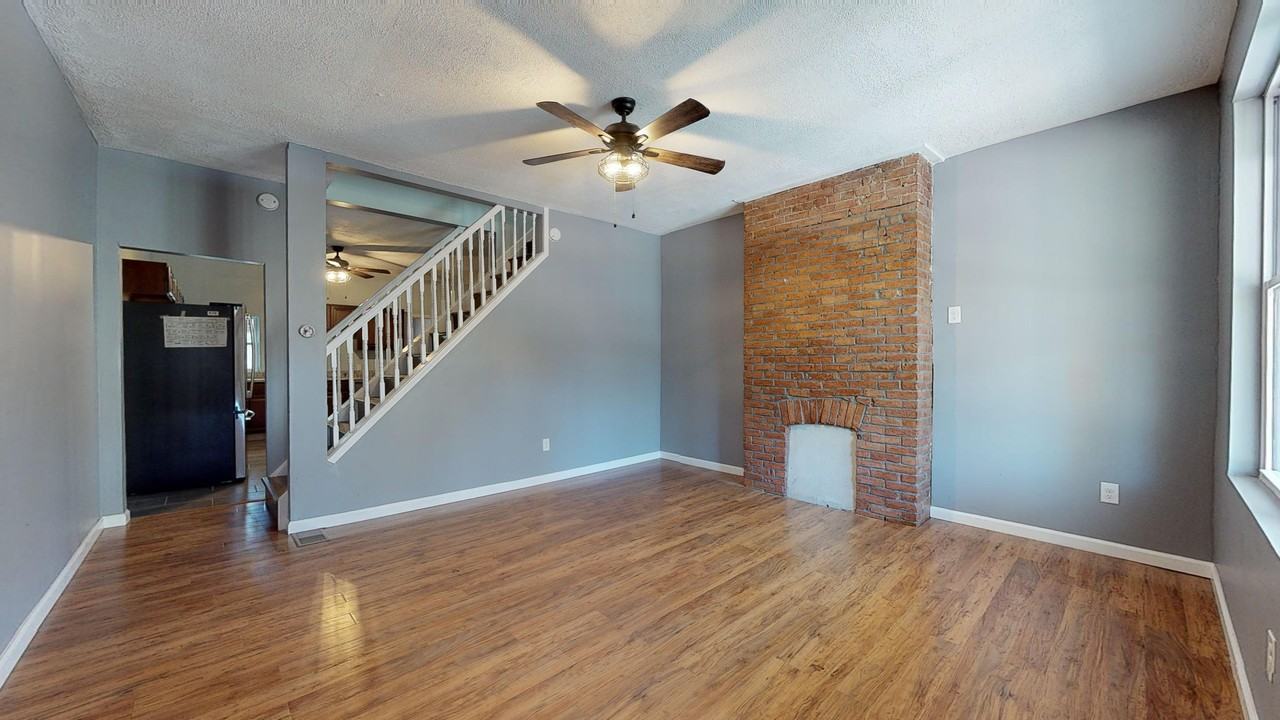 422 Borland Street - Photo 2 of 25