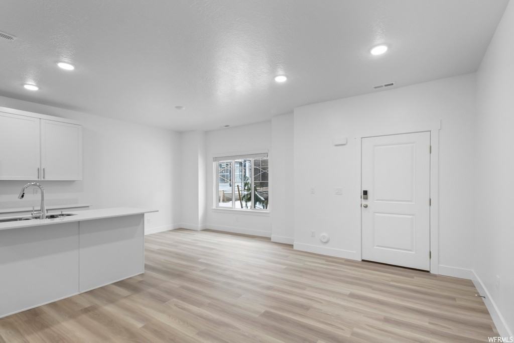 912 N 1190 E - Photo 2 of 17