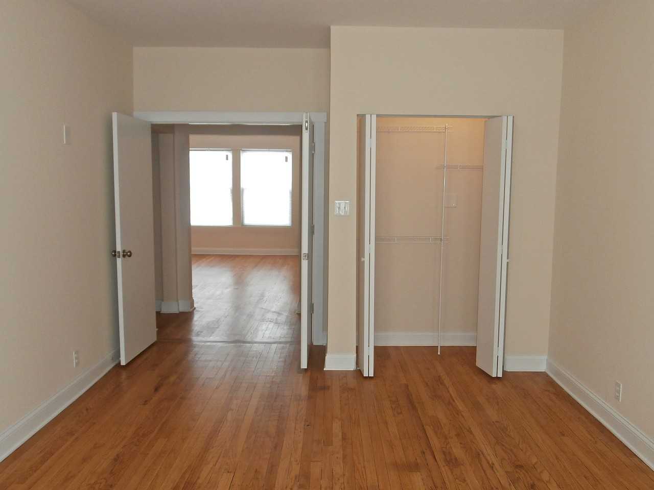 1638 W North Shore Ave #3 - Photo 4 of 9