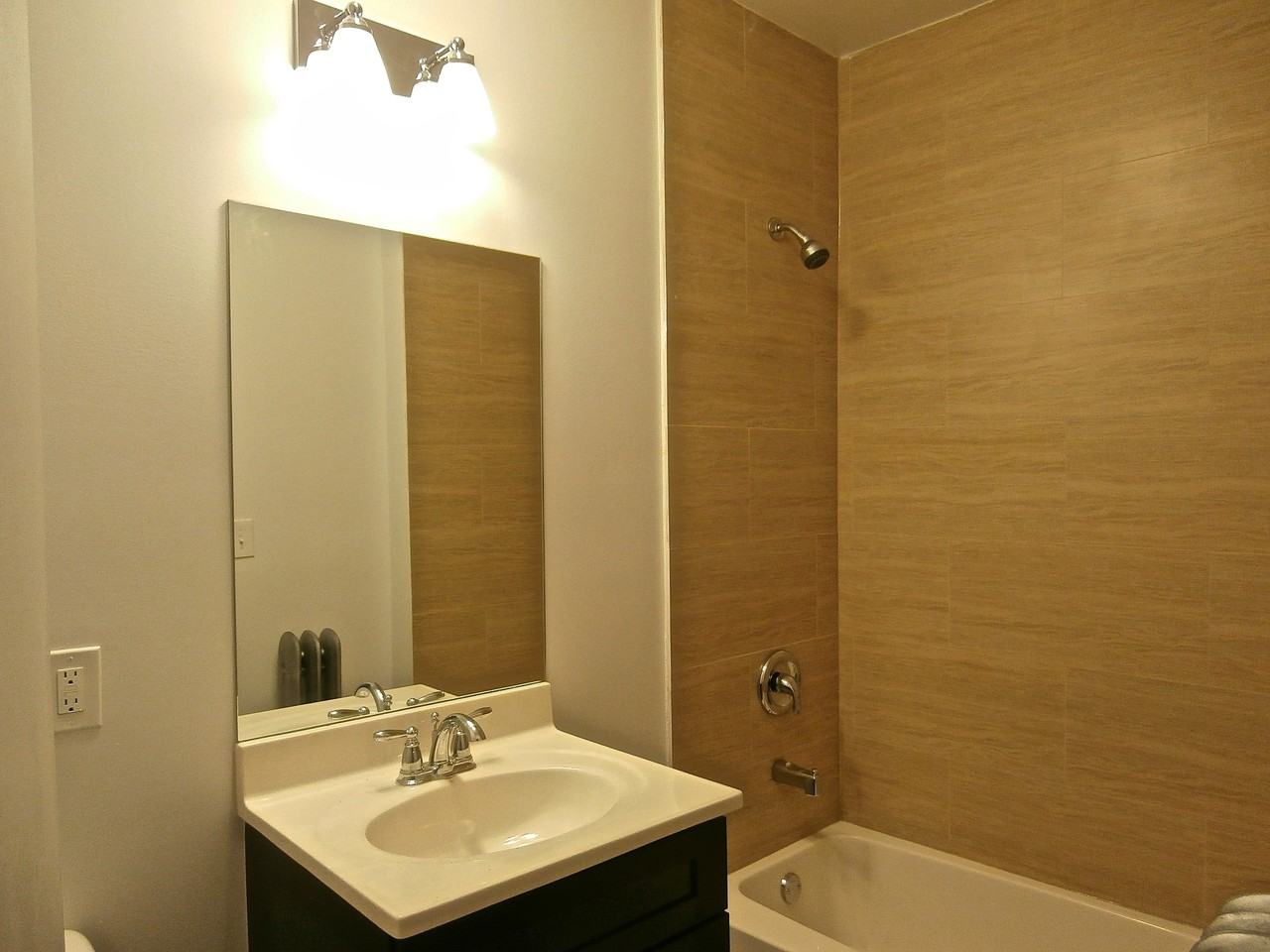 1638 W North Shore Ave #3 - Photo 6 of 9