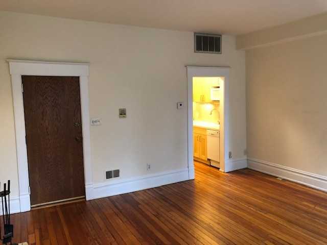 2019 Kalorama Road NW - Photo 4 of 17