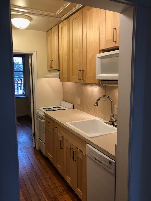 2019 Kalorama Road NW - Photo 6 of 17