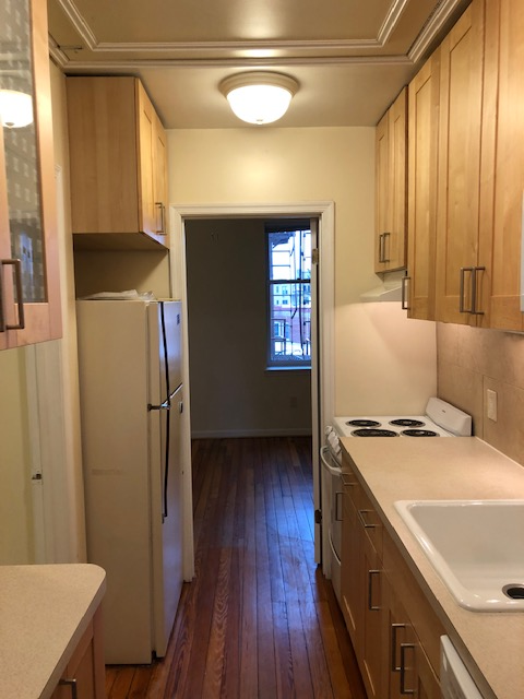 2019 Kalorama Road NW - Photo 7 of 17