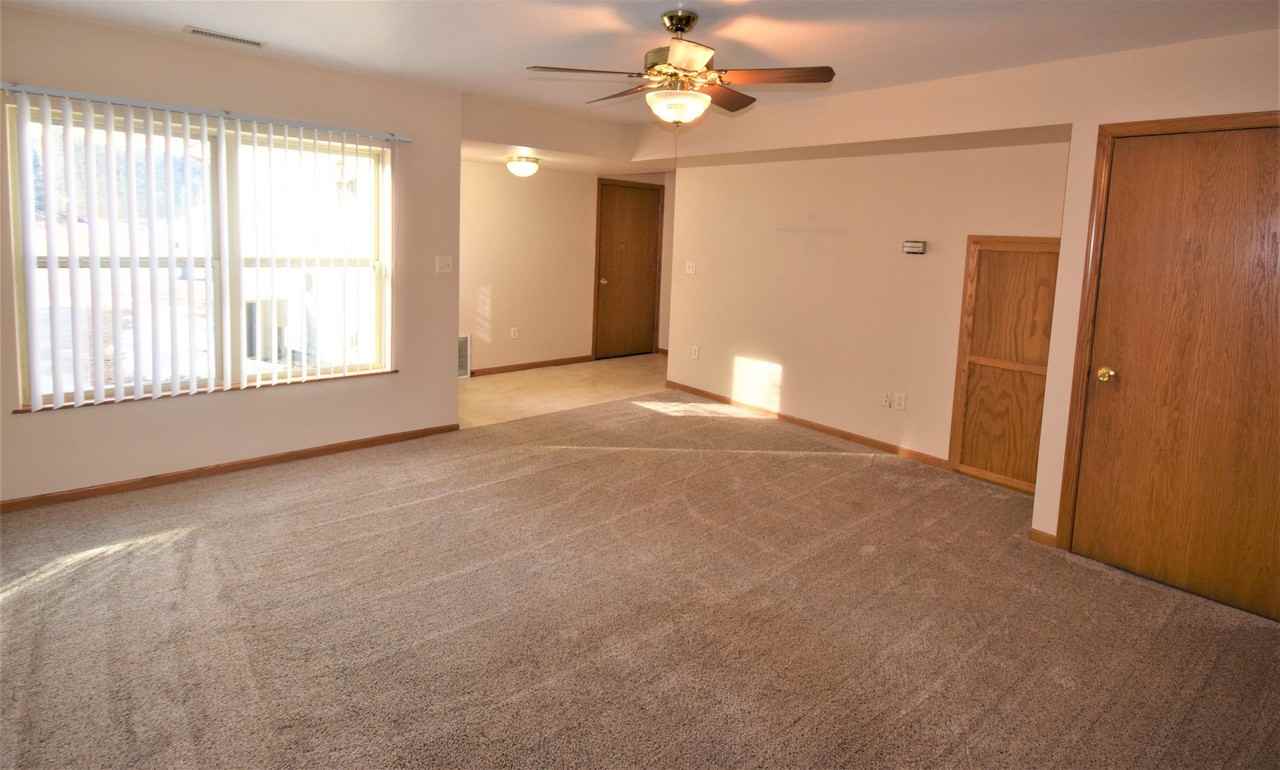 420 Preston Lane - Photo 2 of 15