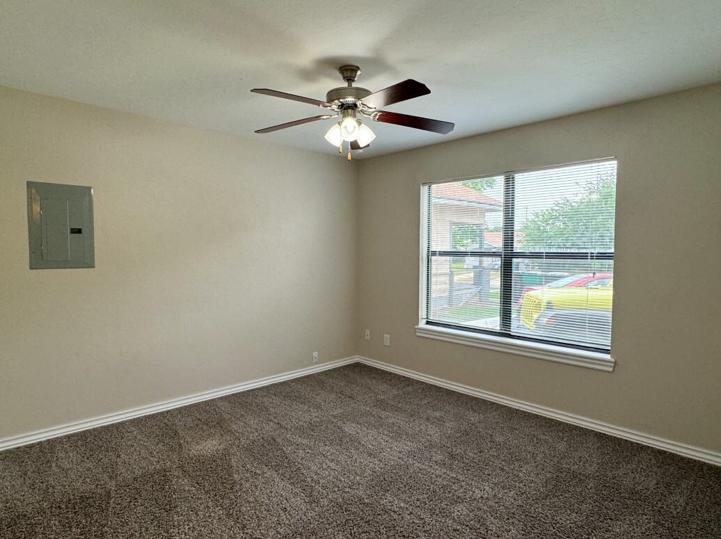 Copper Ridge - Photo 7 of 36