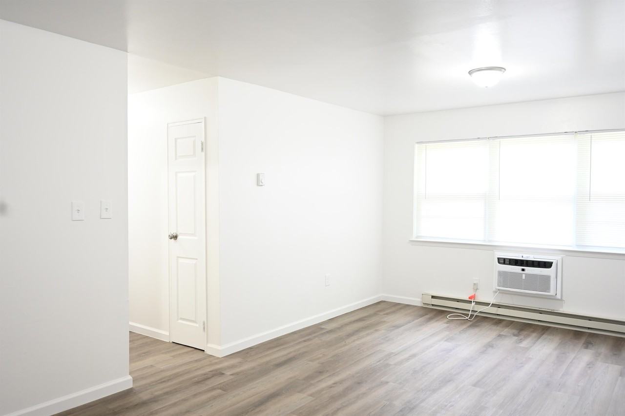 ERP 43-51 E Park St, LLC - Photo 5 of 14