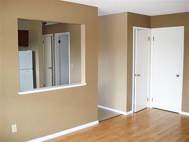 705 3rd St East Apartments, Monticello - Photo 5 of 8