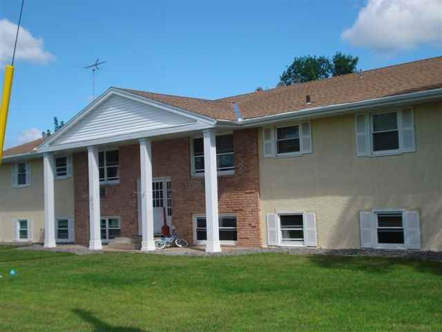 705 3rd St East Apartments, Monticello - Photo 7 of 8