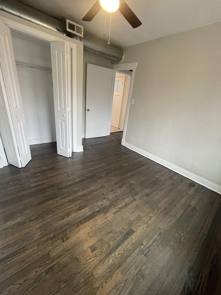 206-208 West 34th Street - Photo 5 of 11