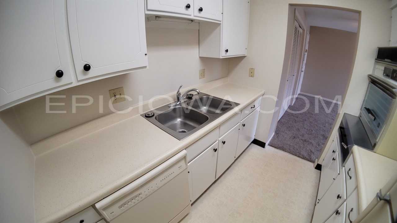 220 19th Street Northeast - Photo 3 of 25