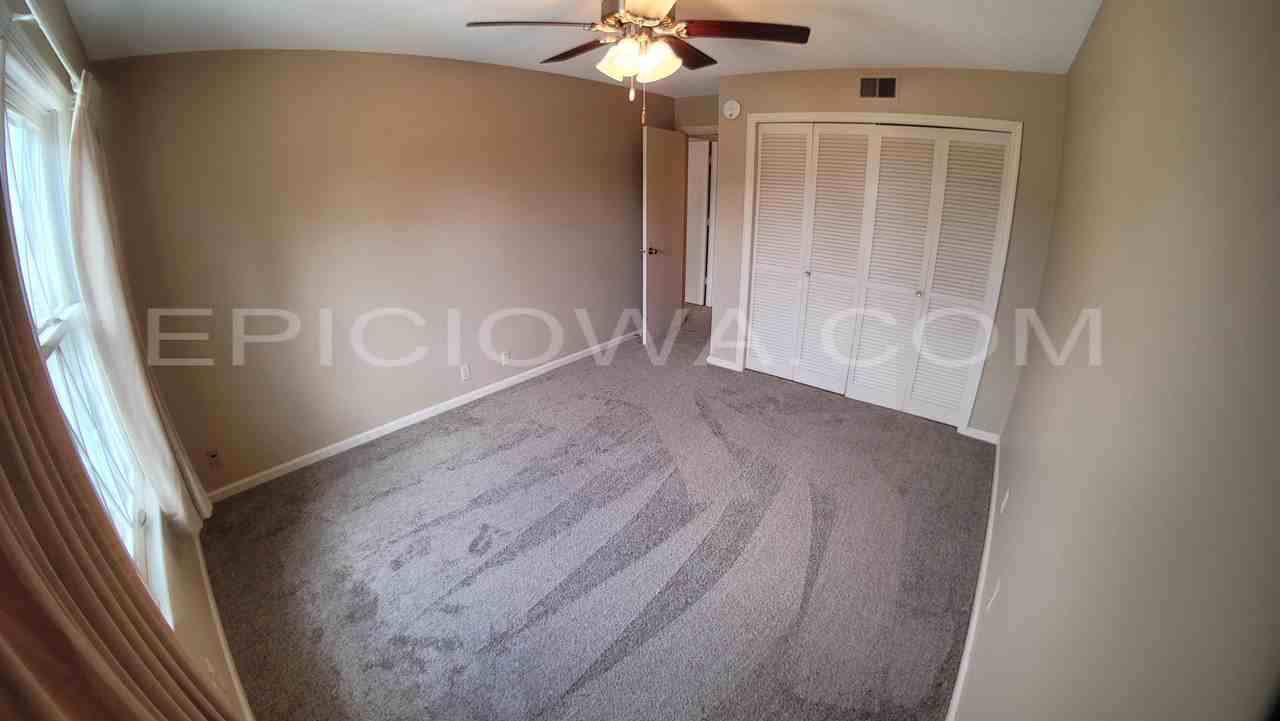 220 19th Street Northeast - Photo 4 of 25