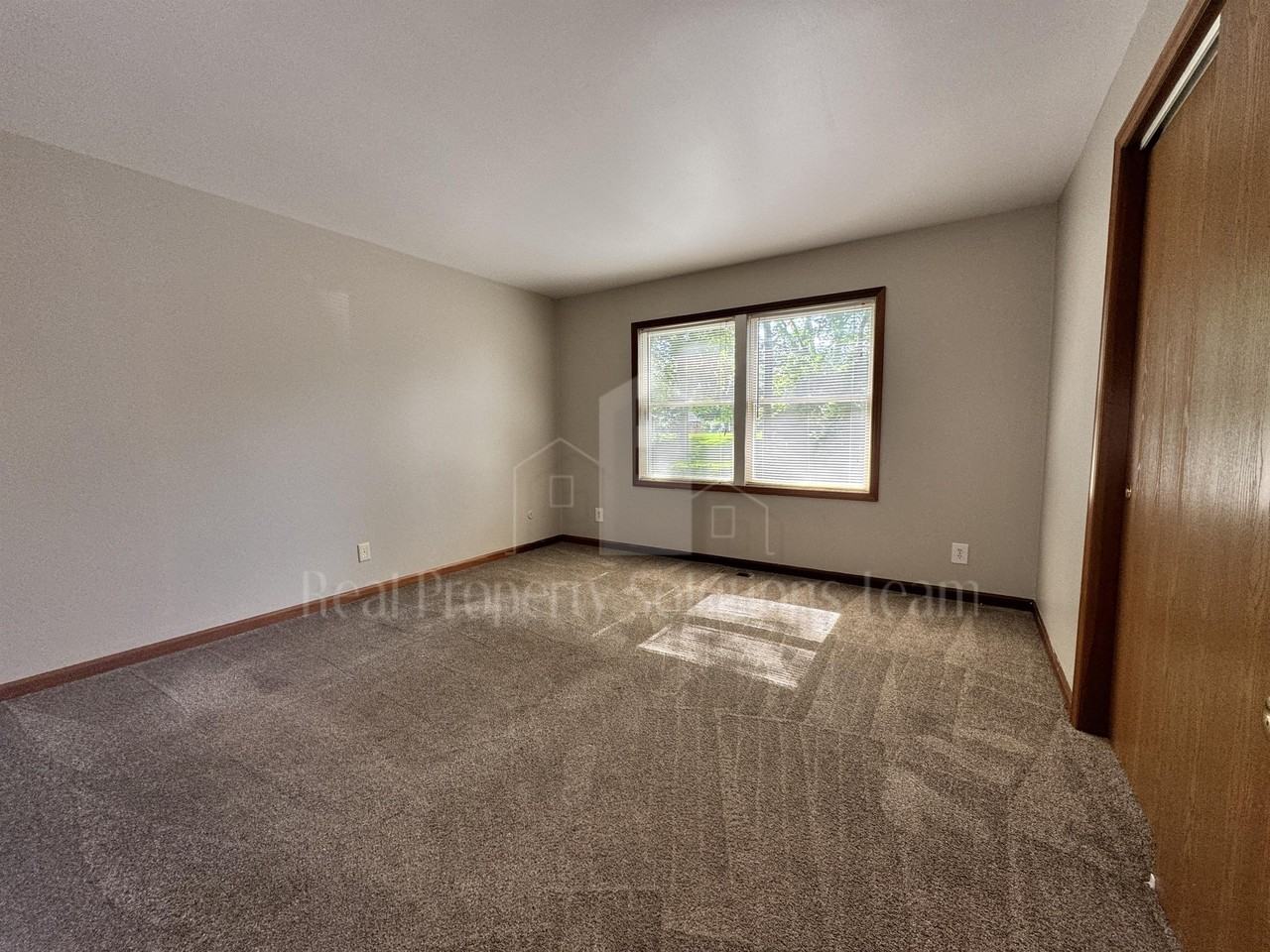 10 Three J Court - Unit A - Photo 5 of 9