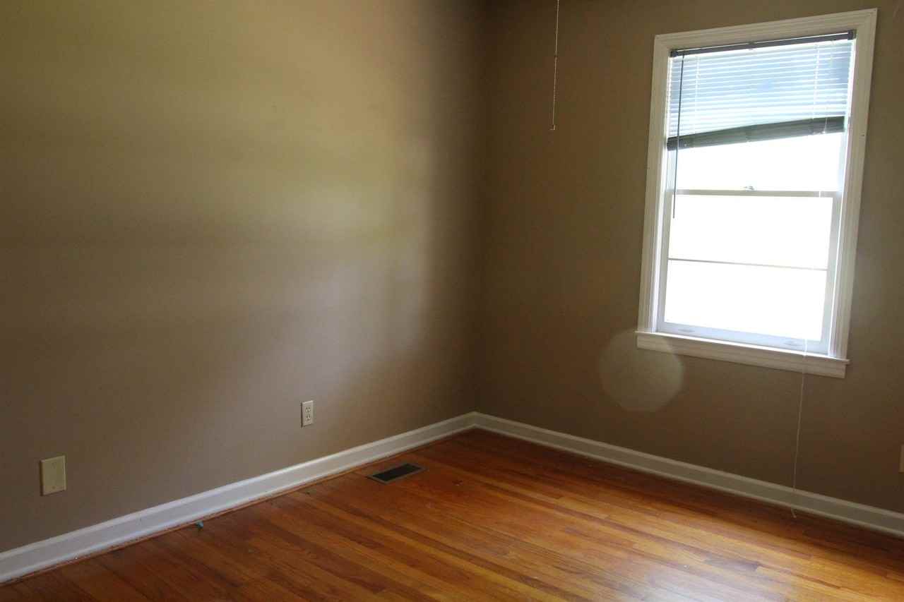 Newton Road 5720 - Photo 4 of 8