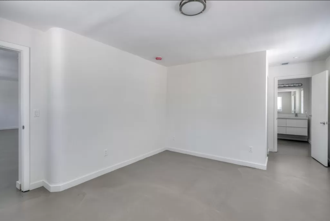 450 Northeast 62nd Street - Photo 5 of 10