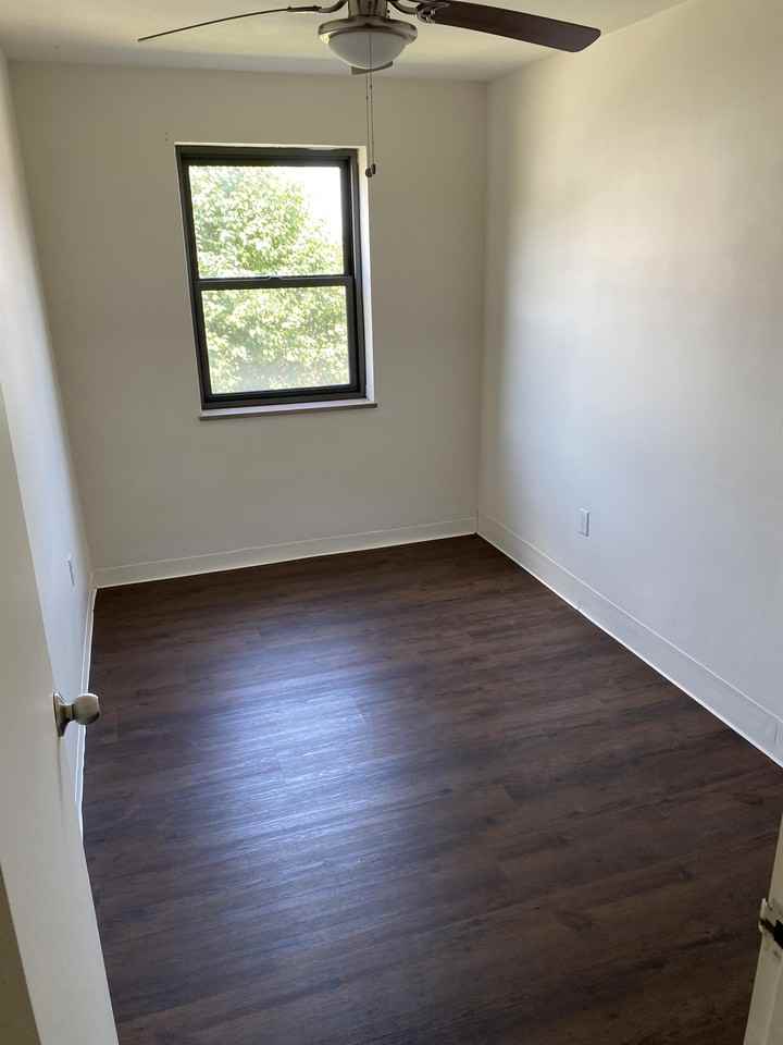 Stone Wall Apartments - Photo 3 of 29