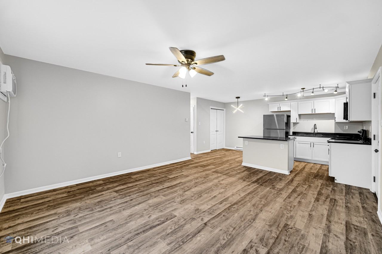 2080 East Rand Street - Photo 2 of 17