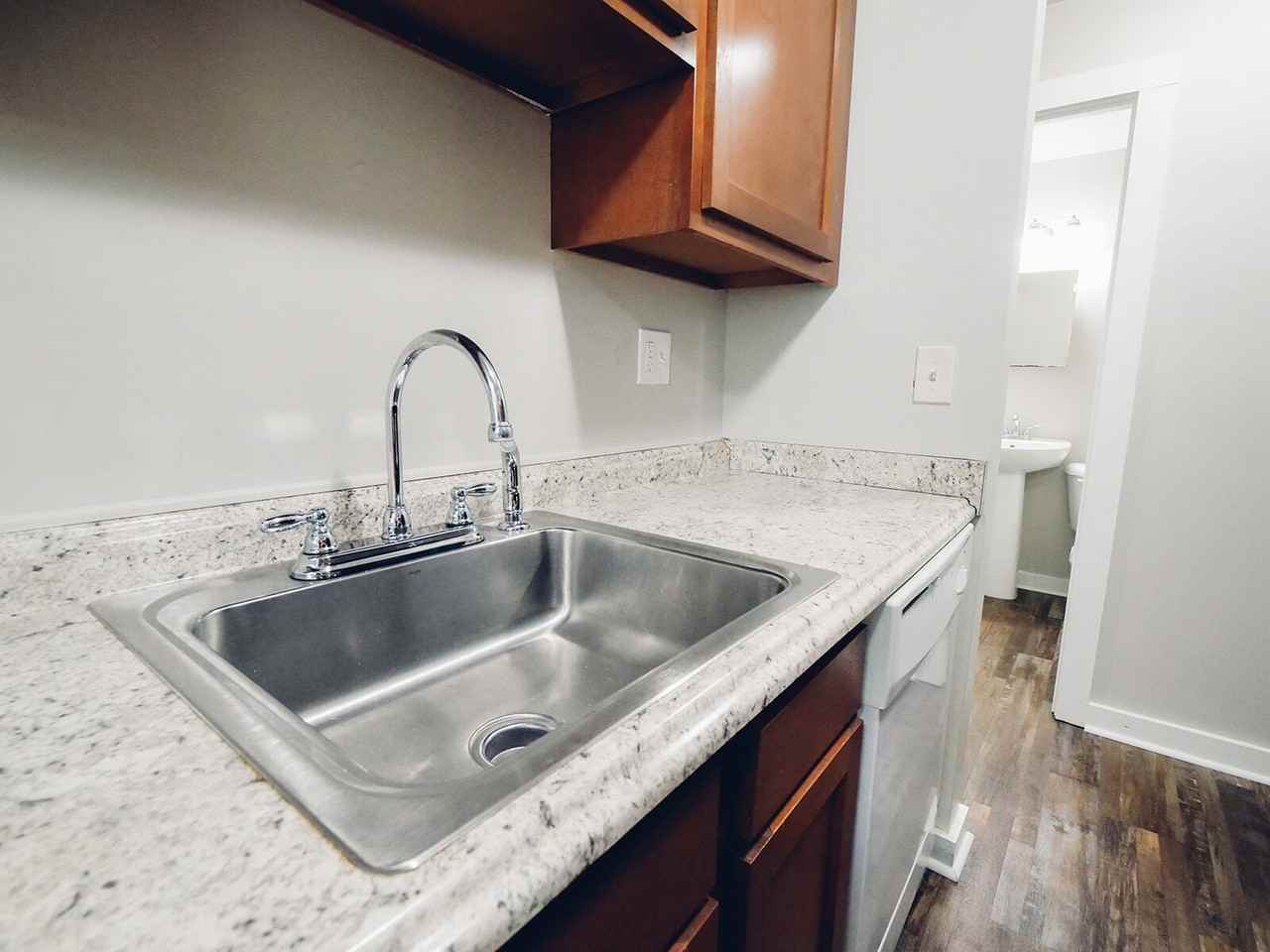 255 Mcgregor Avenue - Photo 4 of 9