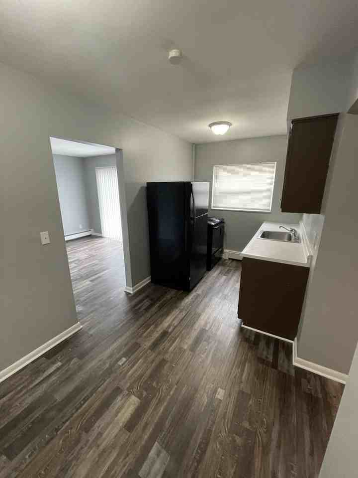 813 Rosemont Avenue - Photo 3 of 6