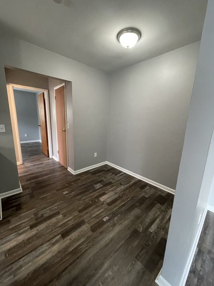 813 Rosemont Avenue - Photo 4 of 6