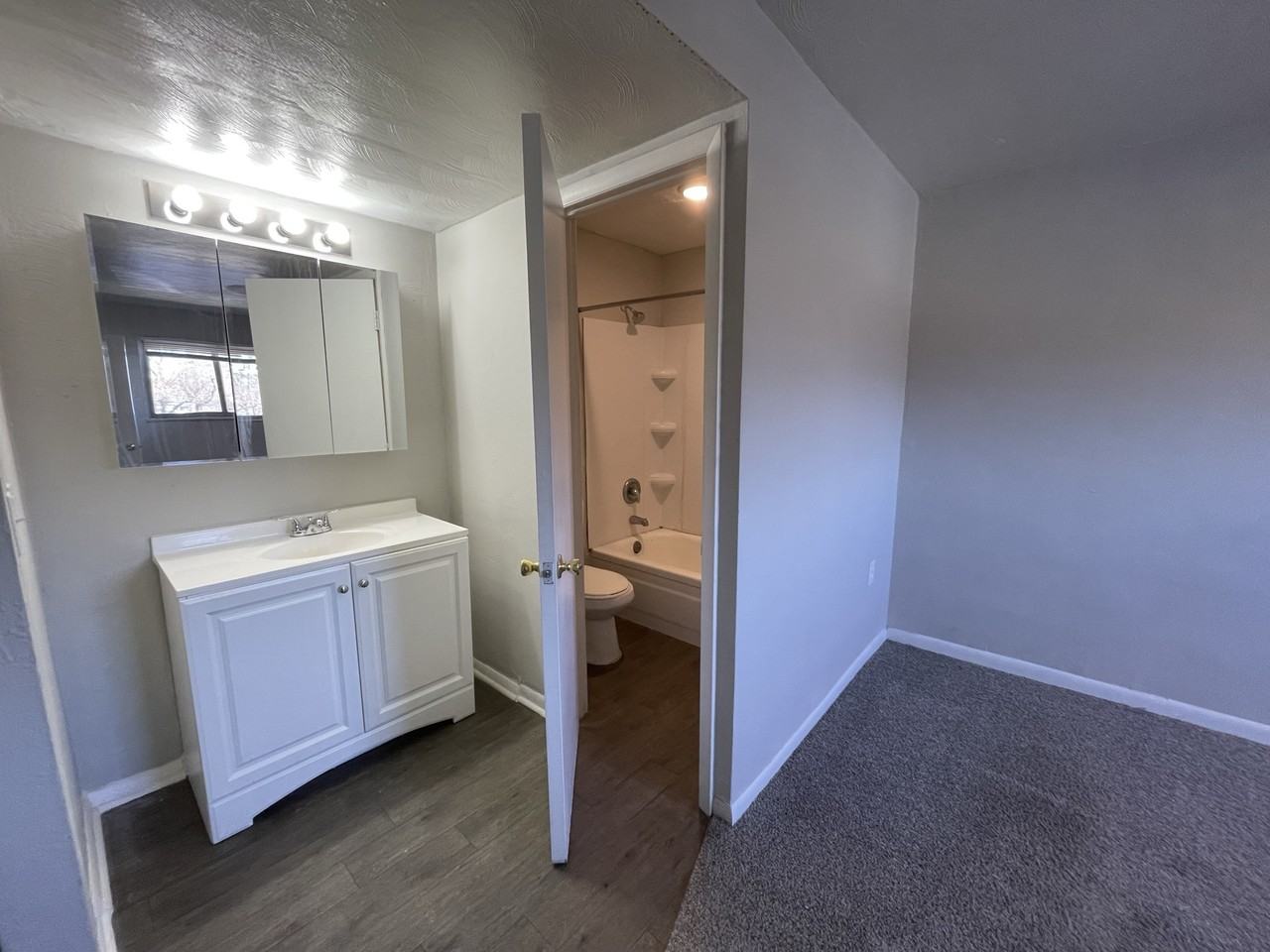 3008 North Verity Parkway - Photo 2 of 4