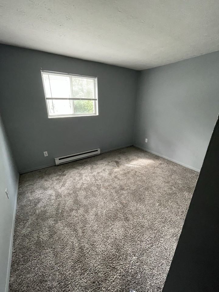 2838 Harrison Avenue - Photo 3 of 5