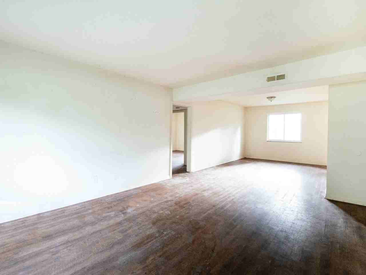 OH_AM_2323-2331 Riverside Drive - Photo 3 of 9