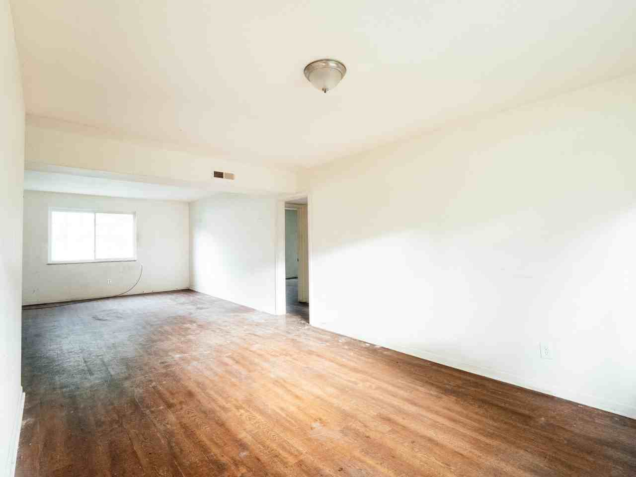 OH_AM_2323-2331 Riverside Drive - Photo 4 of 9