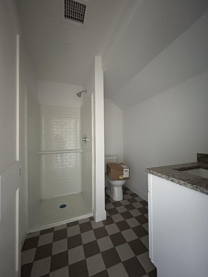 205 Summer Street - Photo 3 of 7