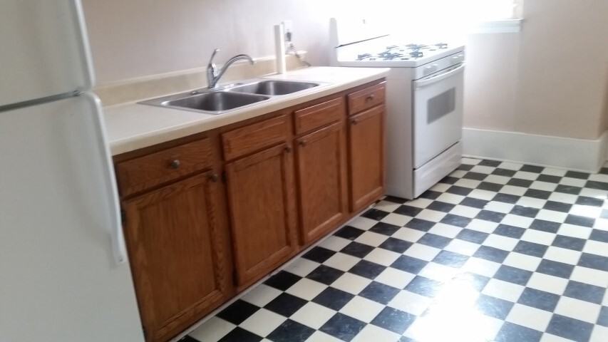 114 1/2 Washington Street - Photo 4 of 17