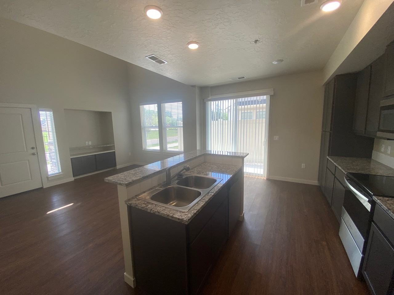 7344 N Lucy Rose LN 104 - Photo 3 of 36