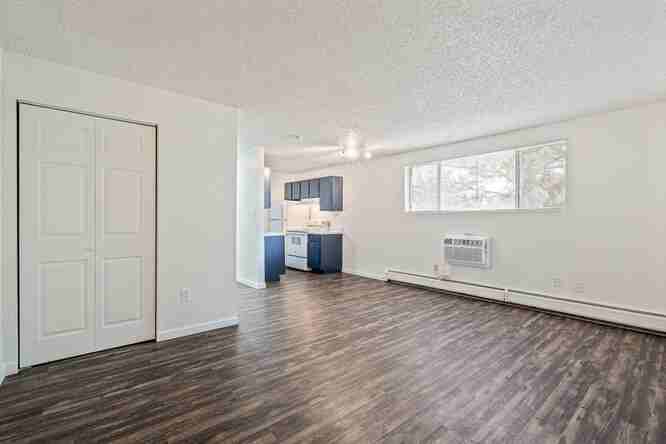 1377-1397 Laredo St./ 16415 14th Pl. - Photo 7 of 17