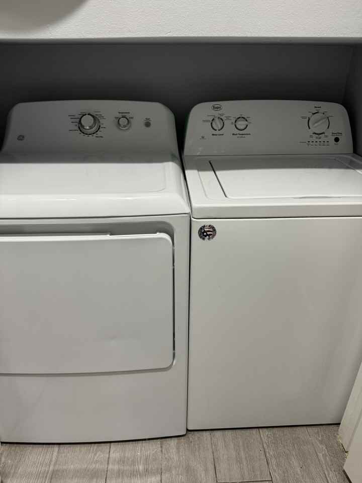 University Apartments - Photo 4 of 19