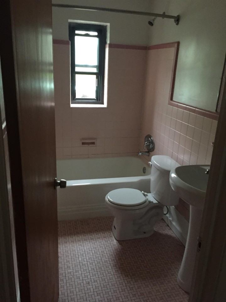 1919 Ottawa Drive - Photo 5 of 20