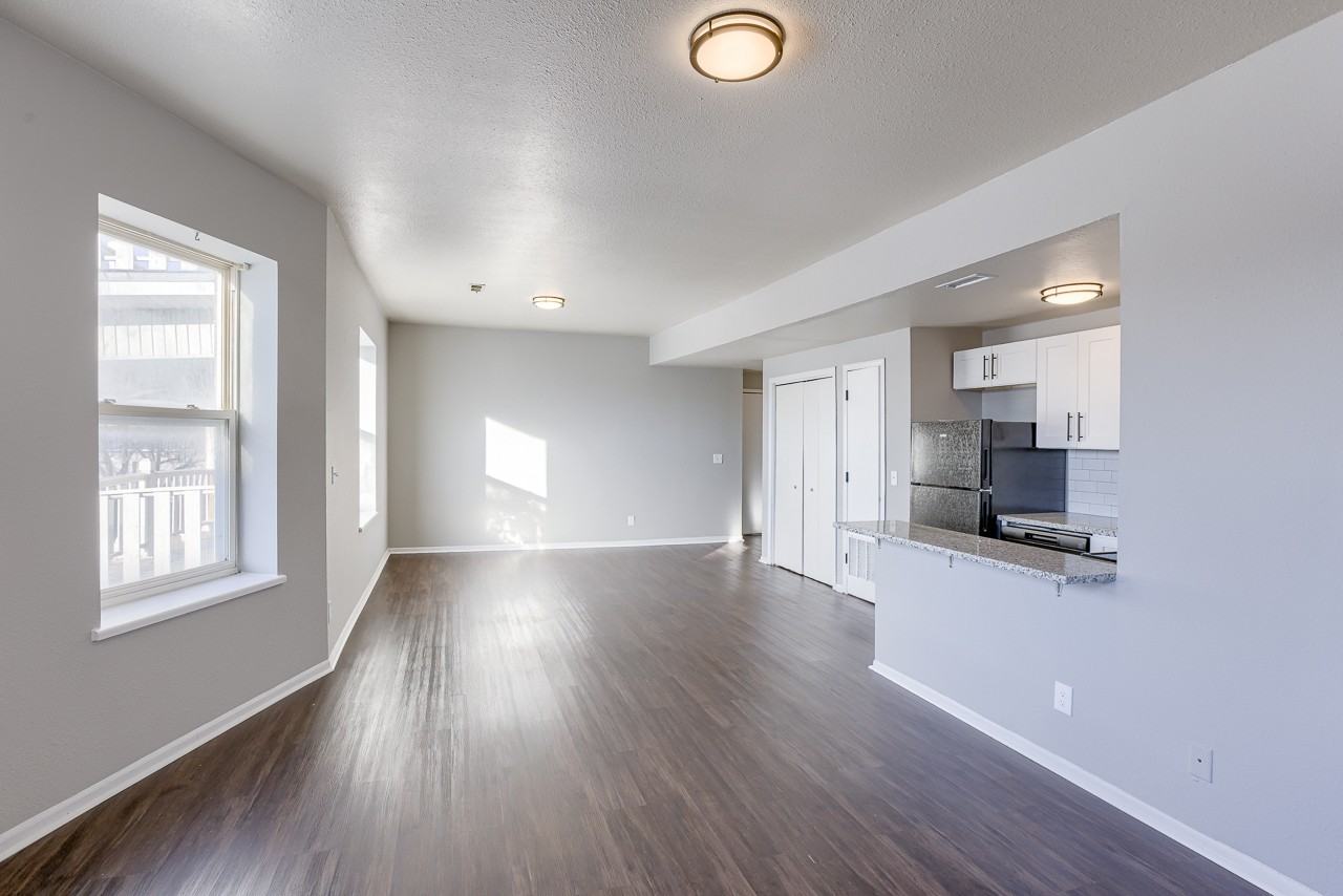 210 South 24th Street - Photo 4 of 19