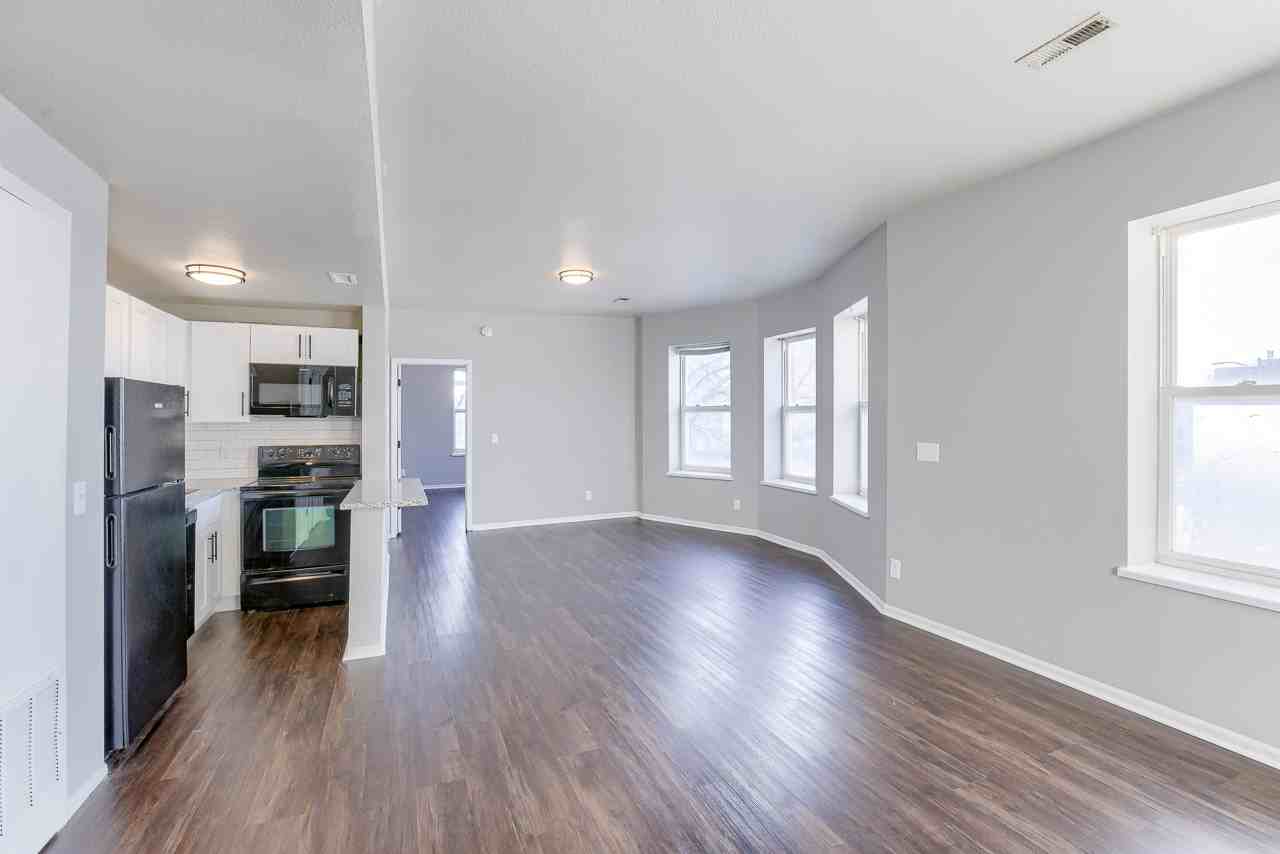 210 South 24th Street - Photo 5 of 19