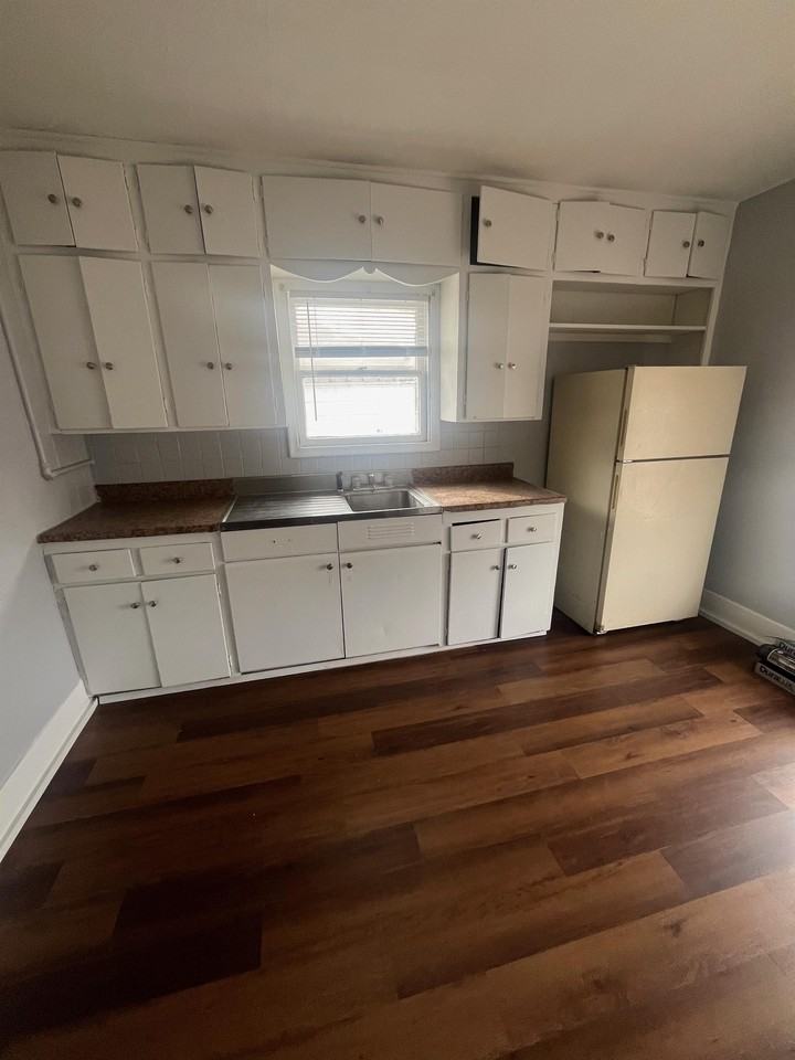 1232 North Market Street - Photo 4 of 16