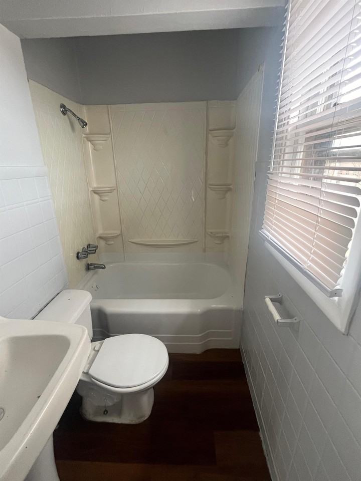 1232 North Market Street - Photo 6 of 16