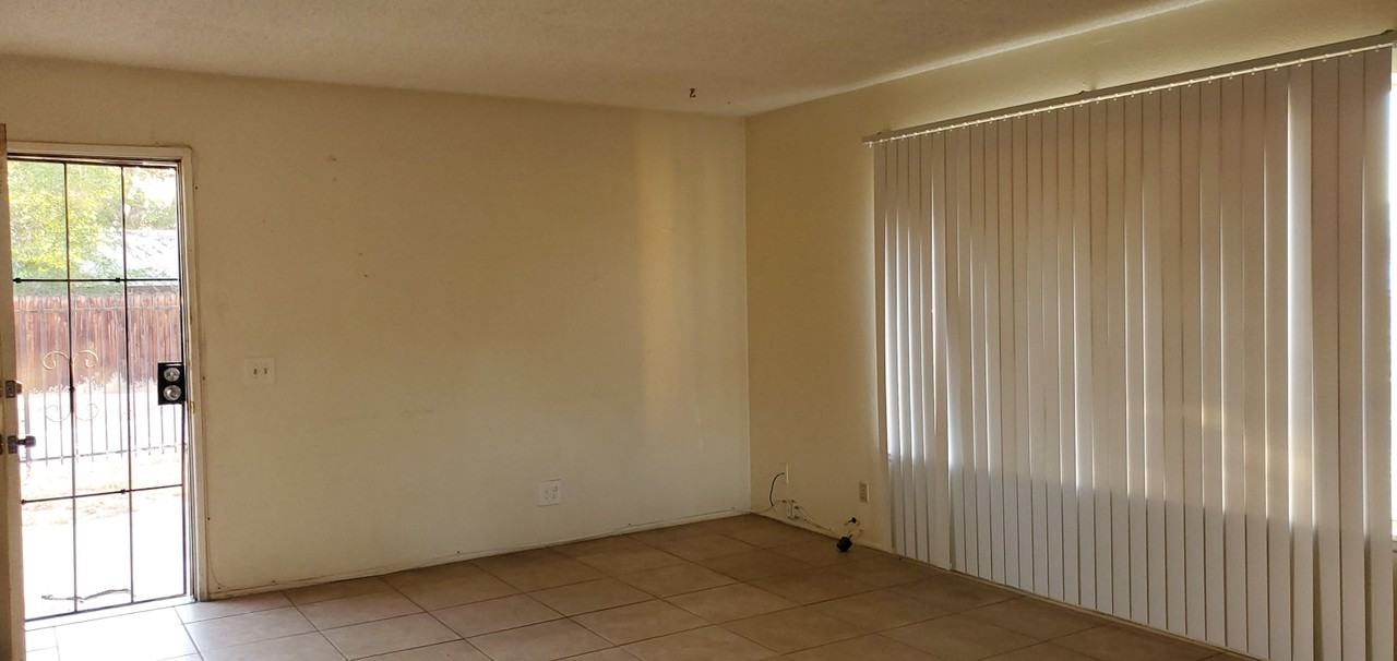 19227 California 18, Unit 5 - Photo 3 of 13