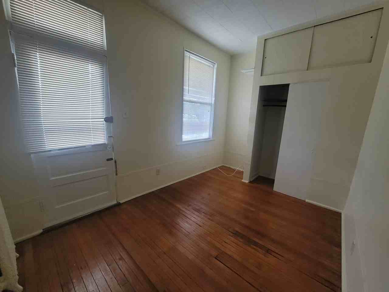 2927 N Calvert St - Photo 4 of 5