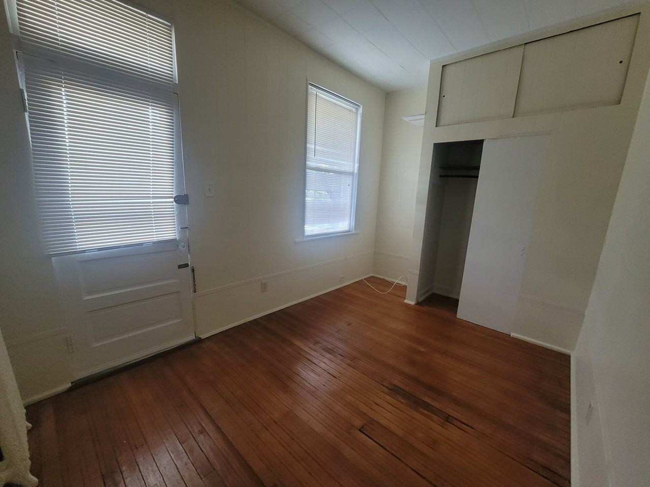 2927 N Calvert St - Photo 5 of 5