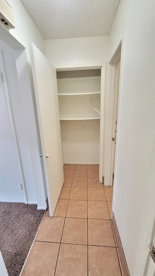 1226 East 7th St. - Photo 4 of 37