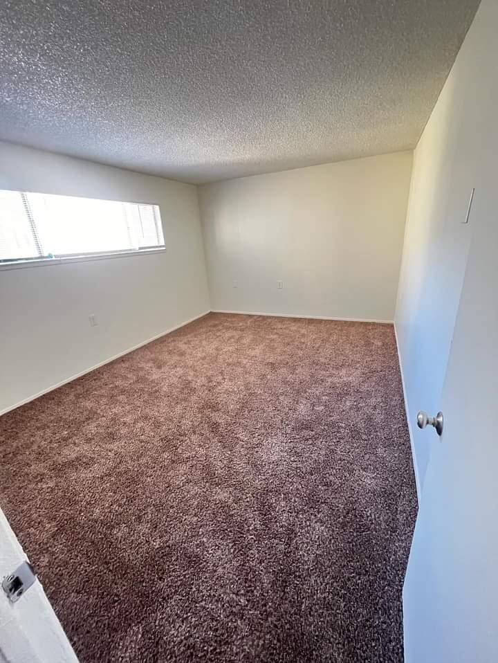 1226 East 7th St. - Photo 5 of 37