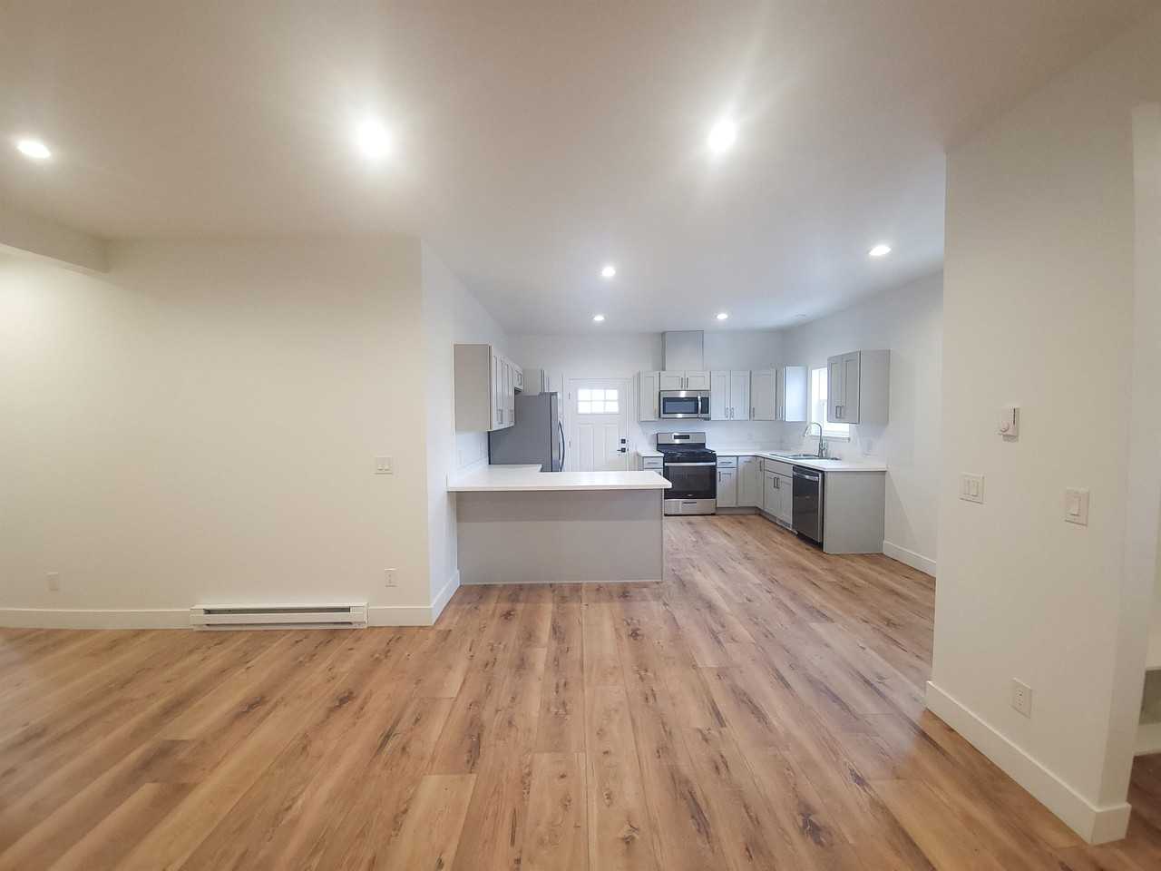 Silver Star IV - Photo 2 of 50