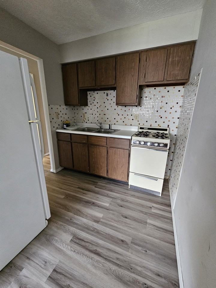 2106 Todd Drive - Photo 2 of 4
