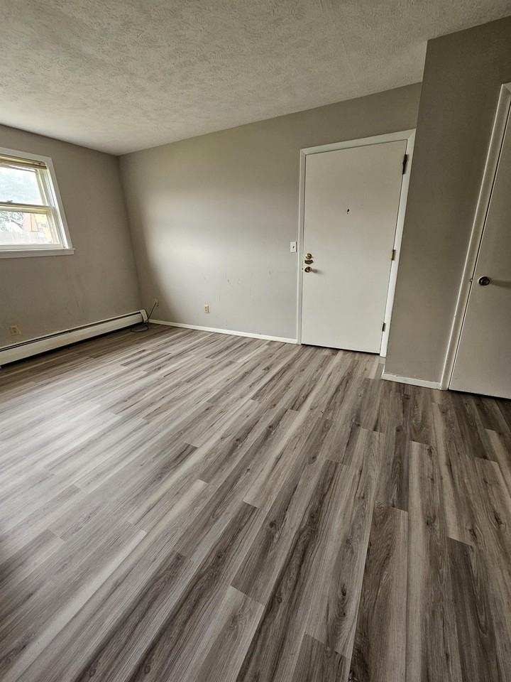 2106 Todd Drive - Photo 3 of 4