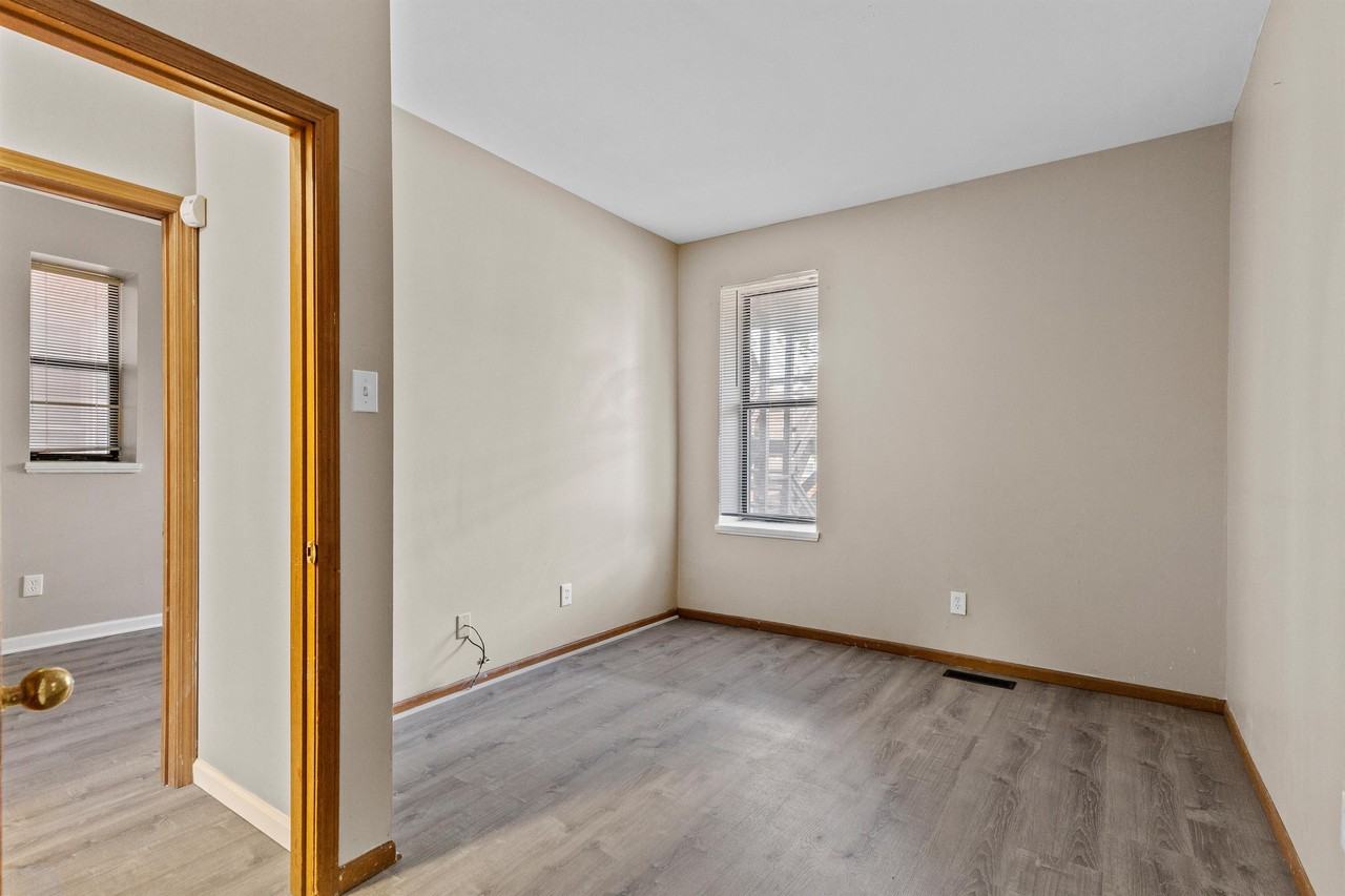 3831 Mcree Ave #1stFL - Photo 7 of 23